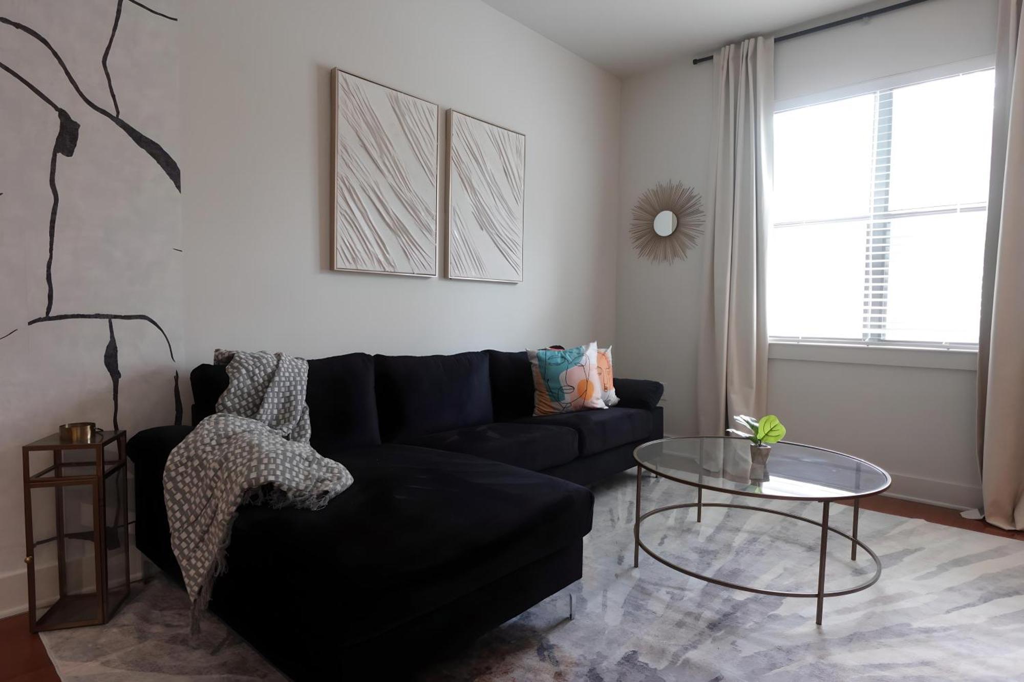 Urban Oasis Your Perfect Getaway In The Heart Of Downtown! Apartment Хюстън Екстериор снимка