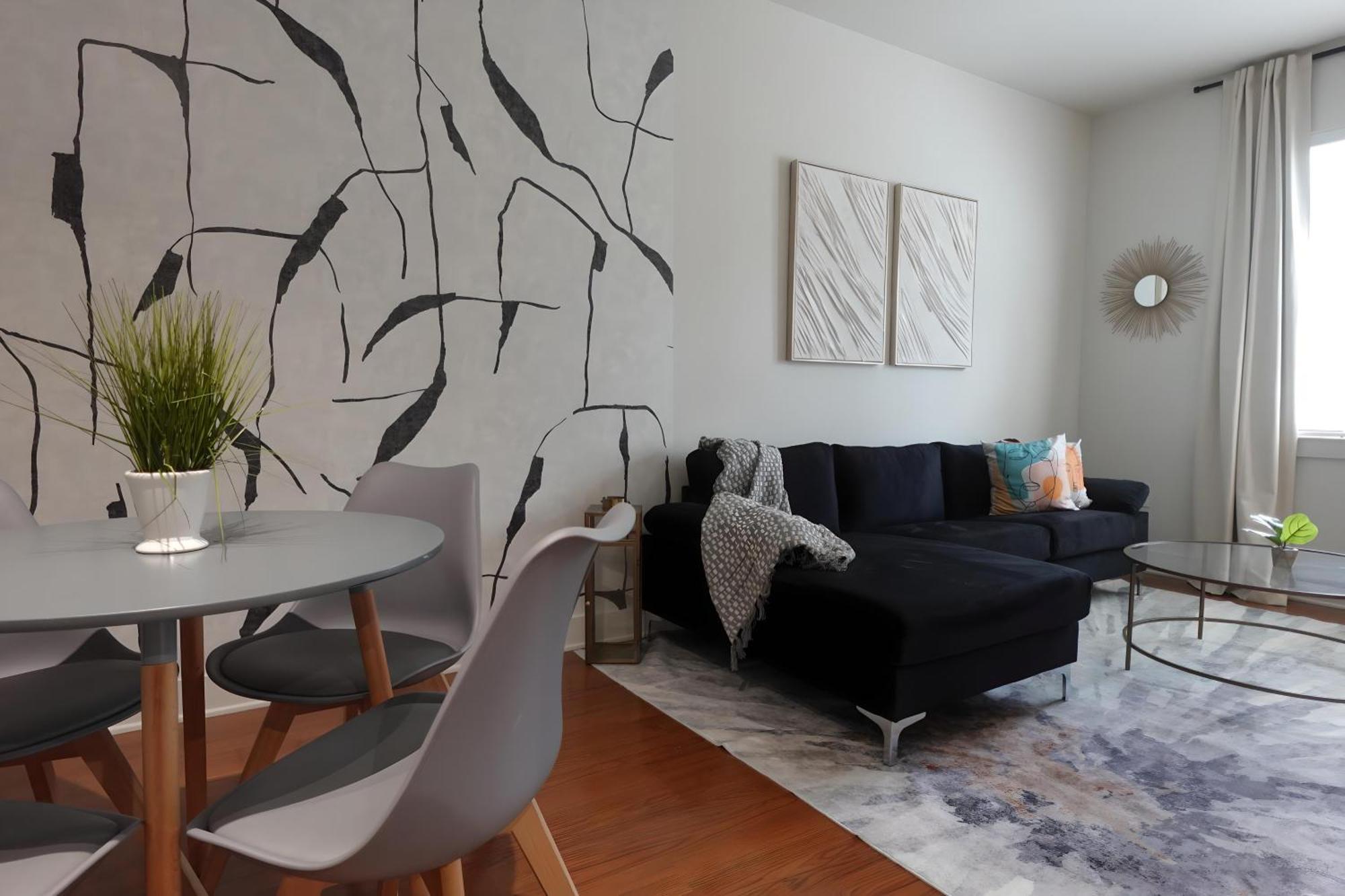 Urban Oasis Your Perfect Getaway In The Heart Of Downtown! Apartment Хюстън Екстериор снимка